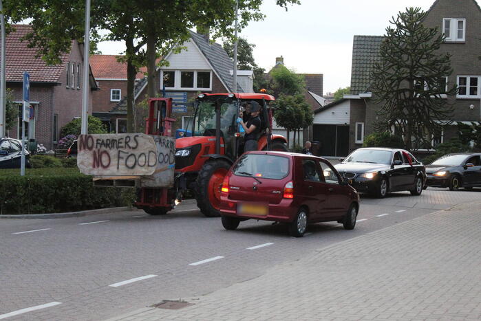 Wederom boeren in protestoptocht
