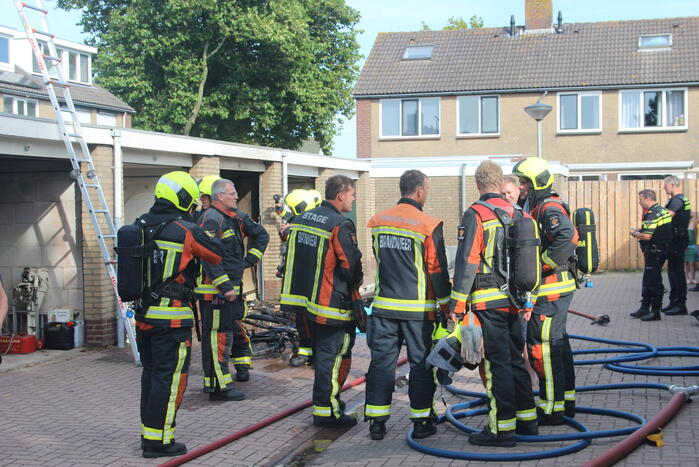 Uitslaande brand in garagebox