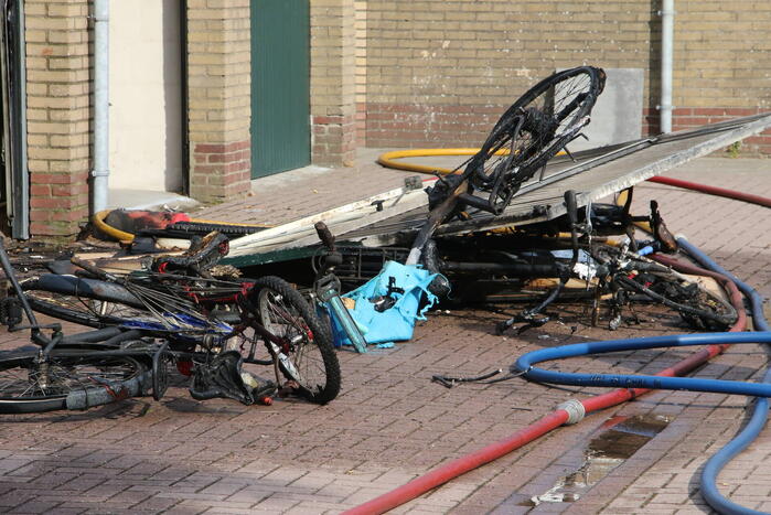 Uitslaande brand in garagebox