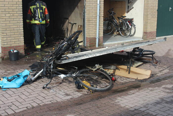 Uitslaande brand in garagebox