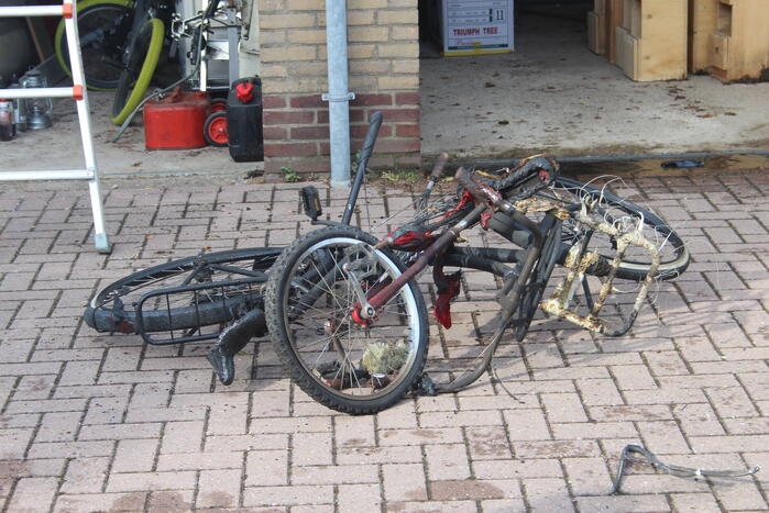 Uitslaande brand in garagebox