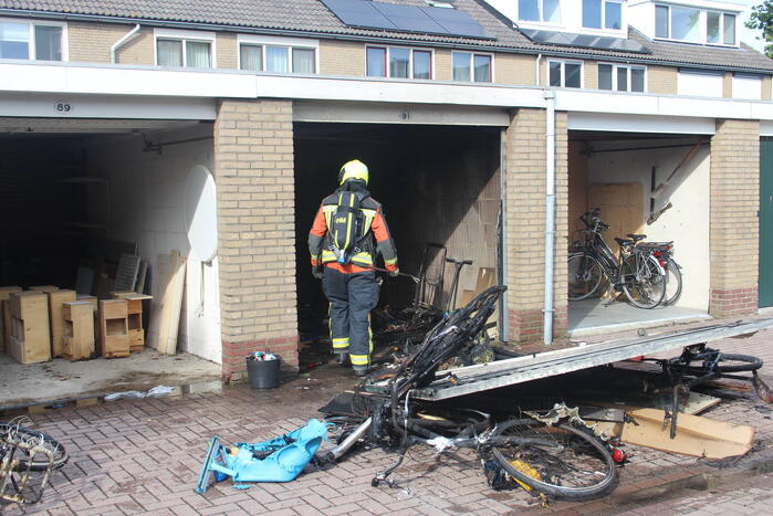 Uitslaande brand in garagebox