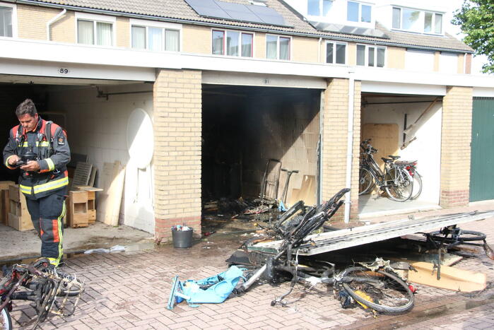 Uitslaande brand in garagebox