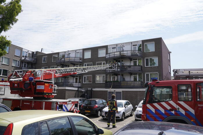 Flinke brand op balkon van appartement