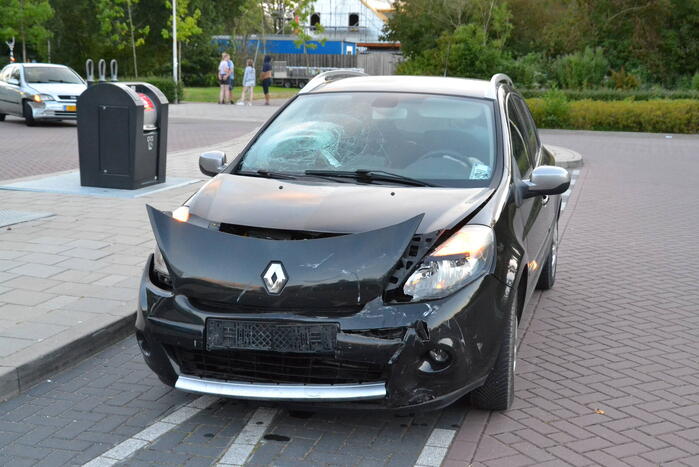 Schade na ongeval op kruising