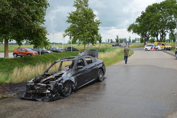 BMW volledig uitgebrand