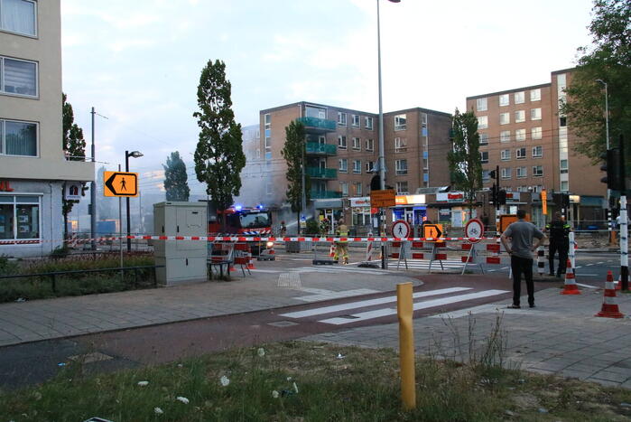 Enorme schade en brand na plofkraak