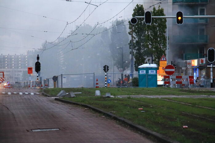 Enorme schade en brand na plofkraak