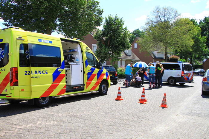 Fietser gewond bij botsing met auto