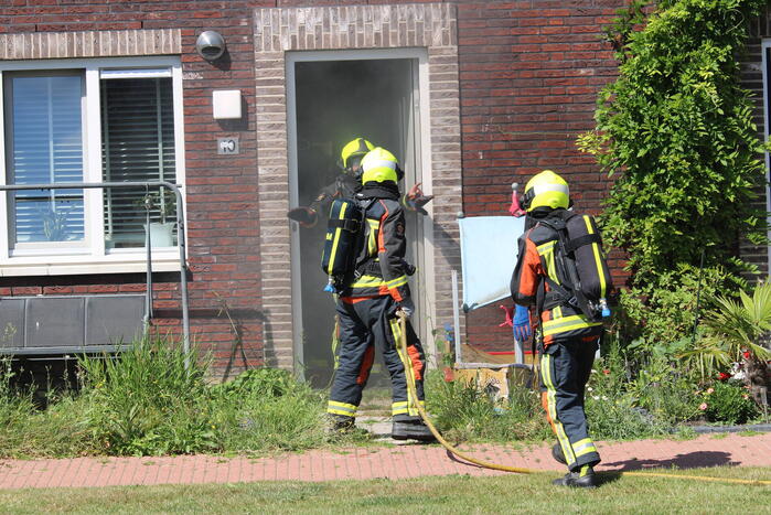 Veel rook bij brand in woning