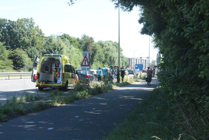 Vrouw onwel in personenauto