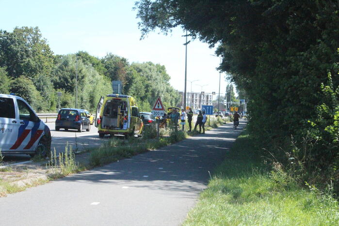Vrouw onwel in personenauto