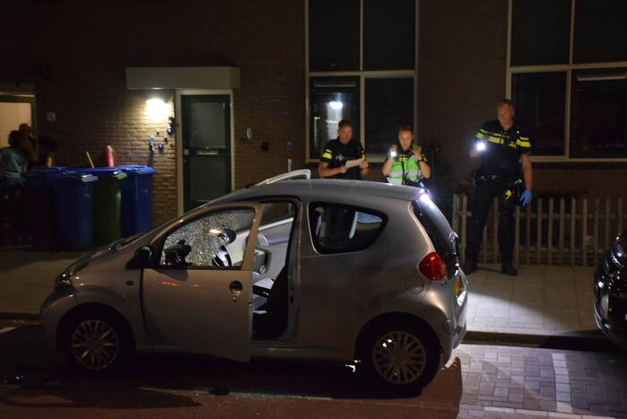Gewonde bij schietpartij vanuit auto in woonwijk