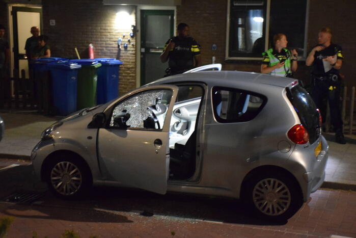 Gewonde bij schietpartij vanuit auto in woonwijk