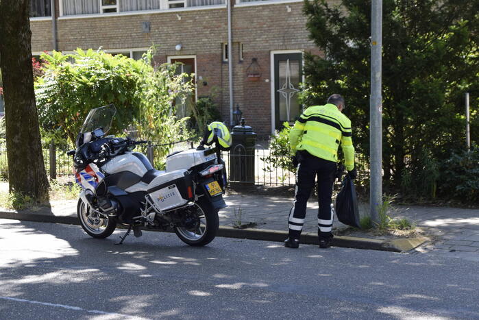 Brandweer doet onderzoek naar zak met onbekende stof