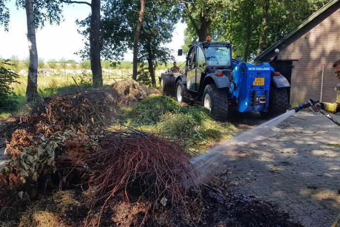 Brand in stapel snoeiafval