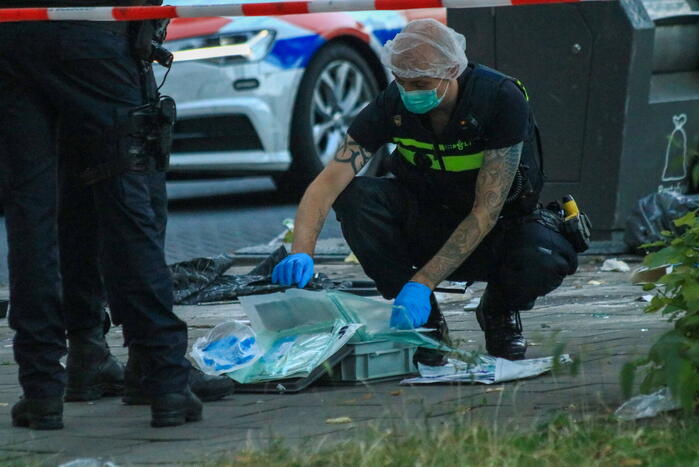 Politie onderzoekt schietpartij op straat