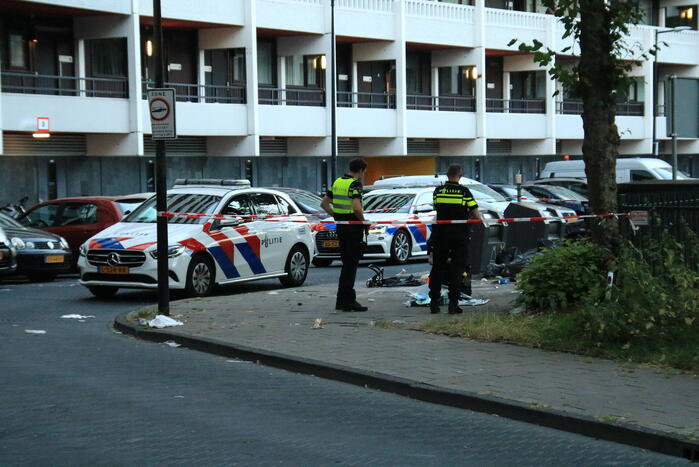 Politie onderzoekt schietpartij op straat