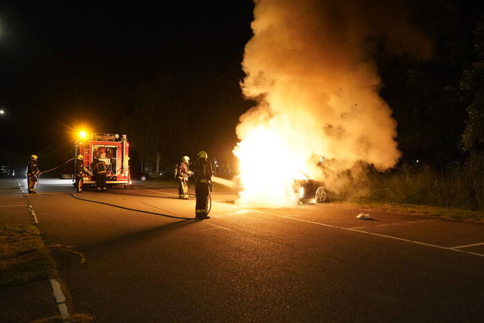 Auto volledig uitgebrand