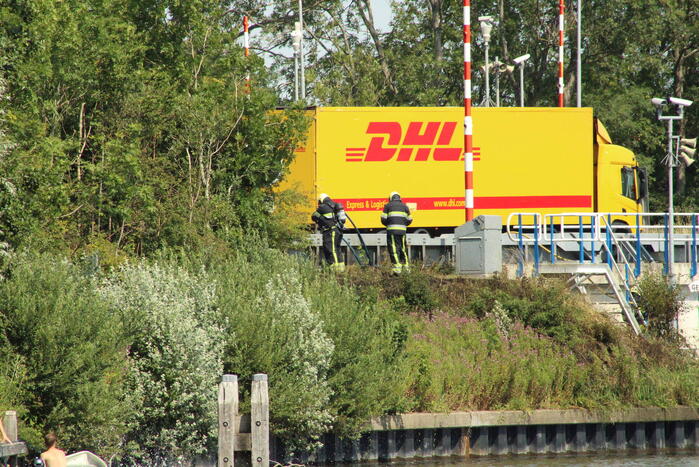 Brand naast Kruiswaterbrug geblust