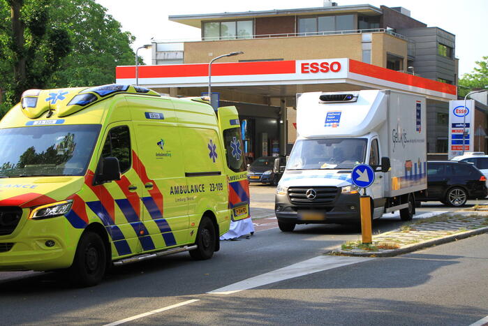 Persoon gewond bij aanrijding door bakwagen