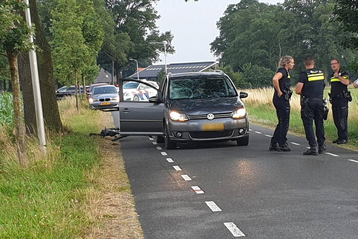 Fietser aangereden door personenauto