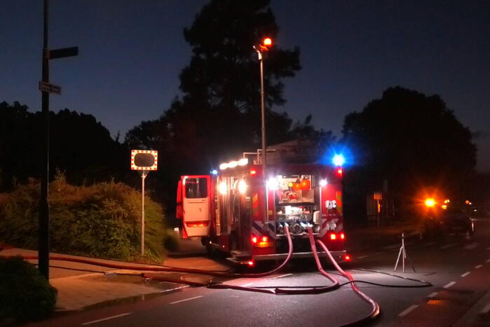 Brand in schuur snel onder controle