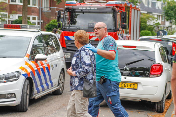 Automobiliste belandt in voortuin van woning