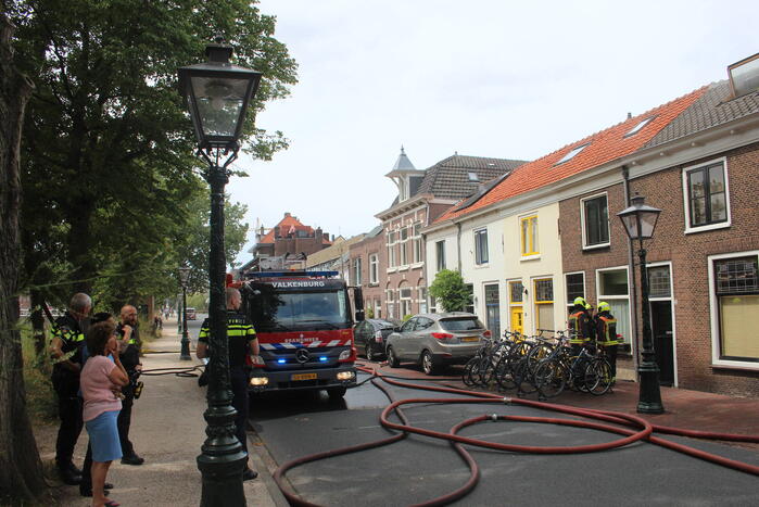 Flinke rookontwikkeling bij dakbrand