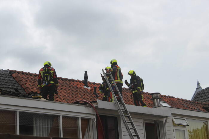 Flinke rookontwikkeling bij dakbrand