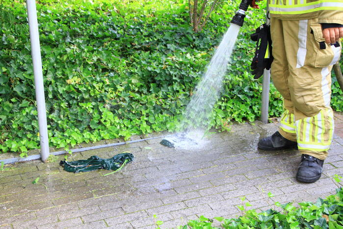 Meerdere kleine branden gesticht in bosschage