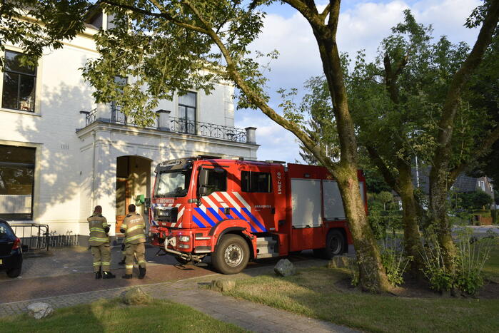 Brandweer onderzoekt gaslucht in woning