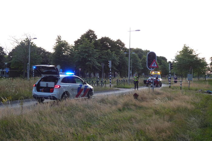 Fietser gewond bij aanrijding op oversteekplaats