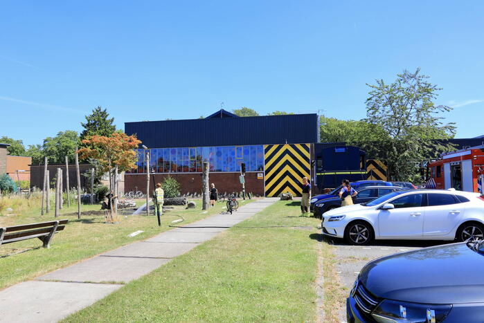 Drie jongens doven buitenbrand