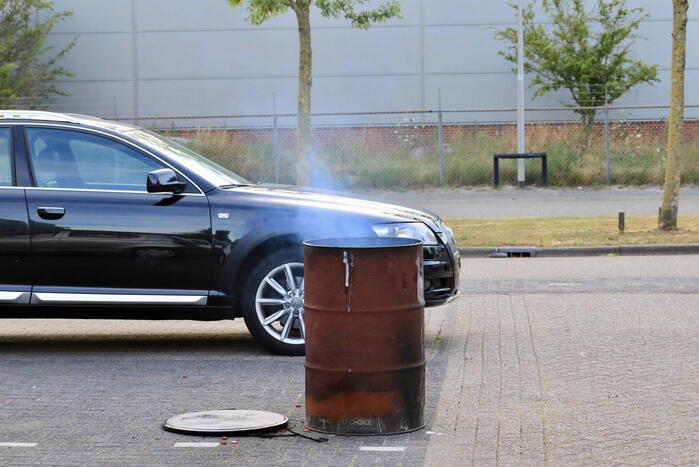 Vuurton op bedrijventerrein in brand