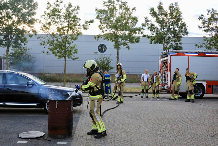 Vuurton op bedrijventerrein in brand