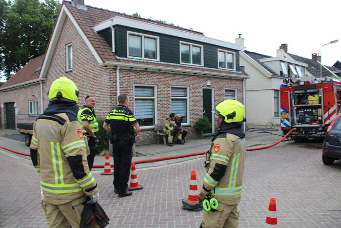 Middelbrand in woonhuis snel onder controle