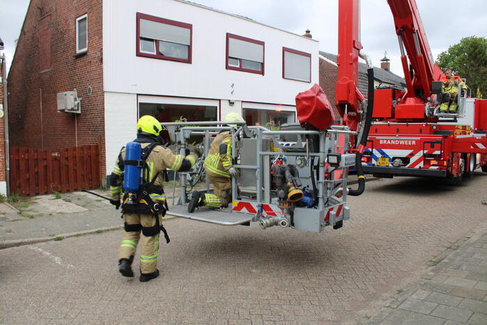 Middelbrand in woonhuis snel onder controle