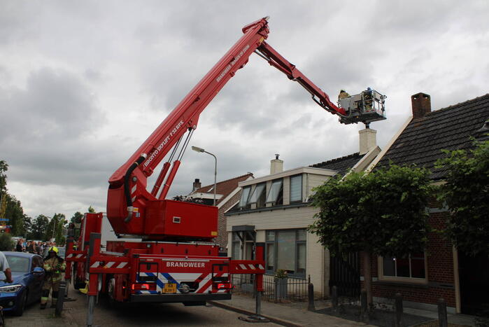 Middelbrand in woonhuis snel onder controle