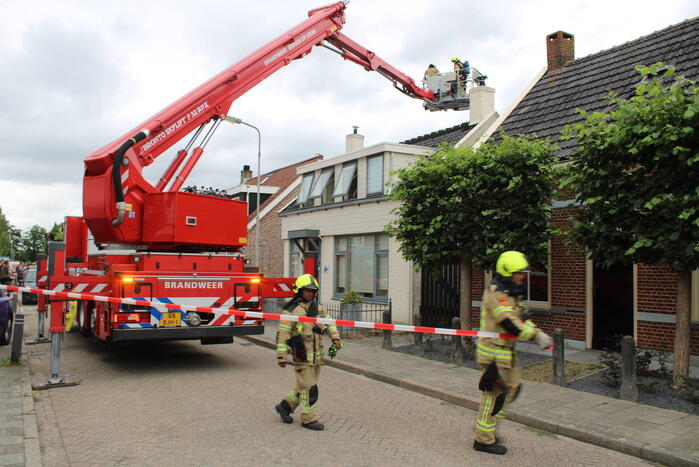 Middelbrand in woonhuis snel onder controle