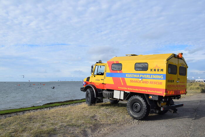 Kiter uit Noordzee gered na botsing