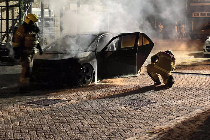 Electrische auto volledig is brand