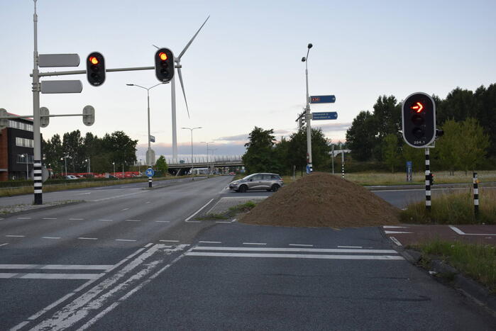 Boeren blokkeren meerdere opritten