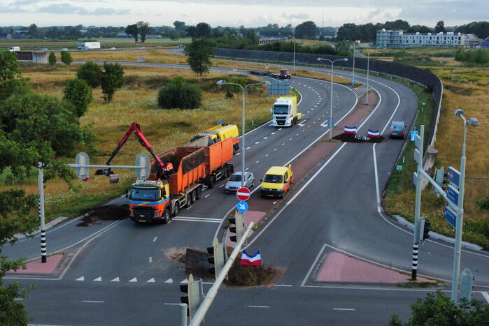 Boeren blokkeren meerdere opritten