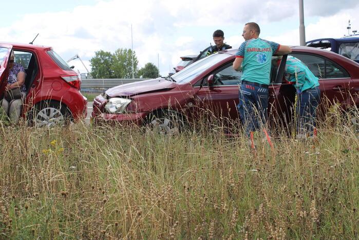 Twee auto's op elkaar gebotst