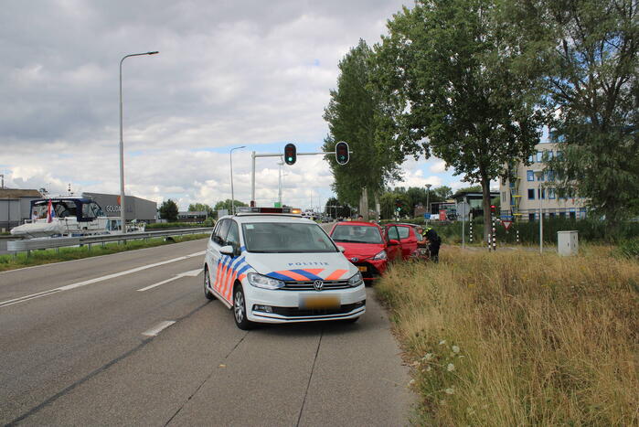 Twee auto's op elkaar gebotst