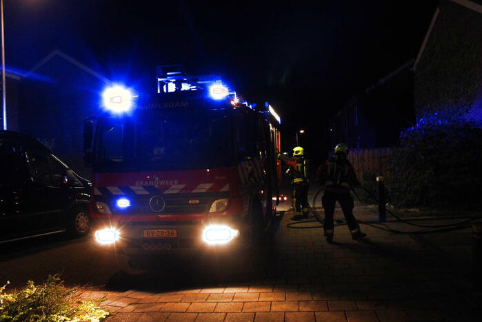 Persoon gewond na brand bij woning