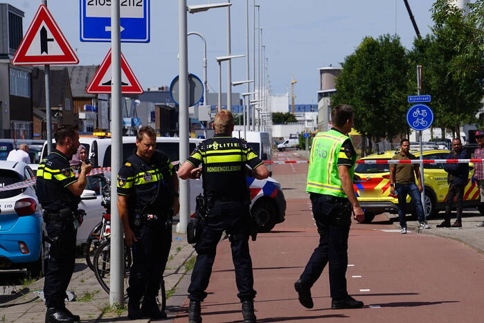 Automobilist rijdt in op voetganger