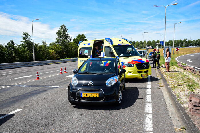 Twee personen gewond bij steekpartij op afrit snelweg