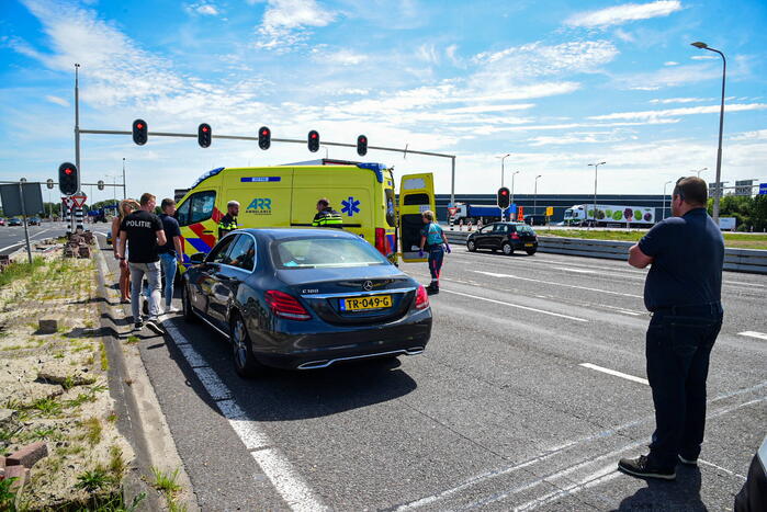Twee personen gewond bij steekpartij op afrit snelweg